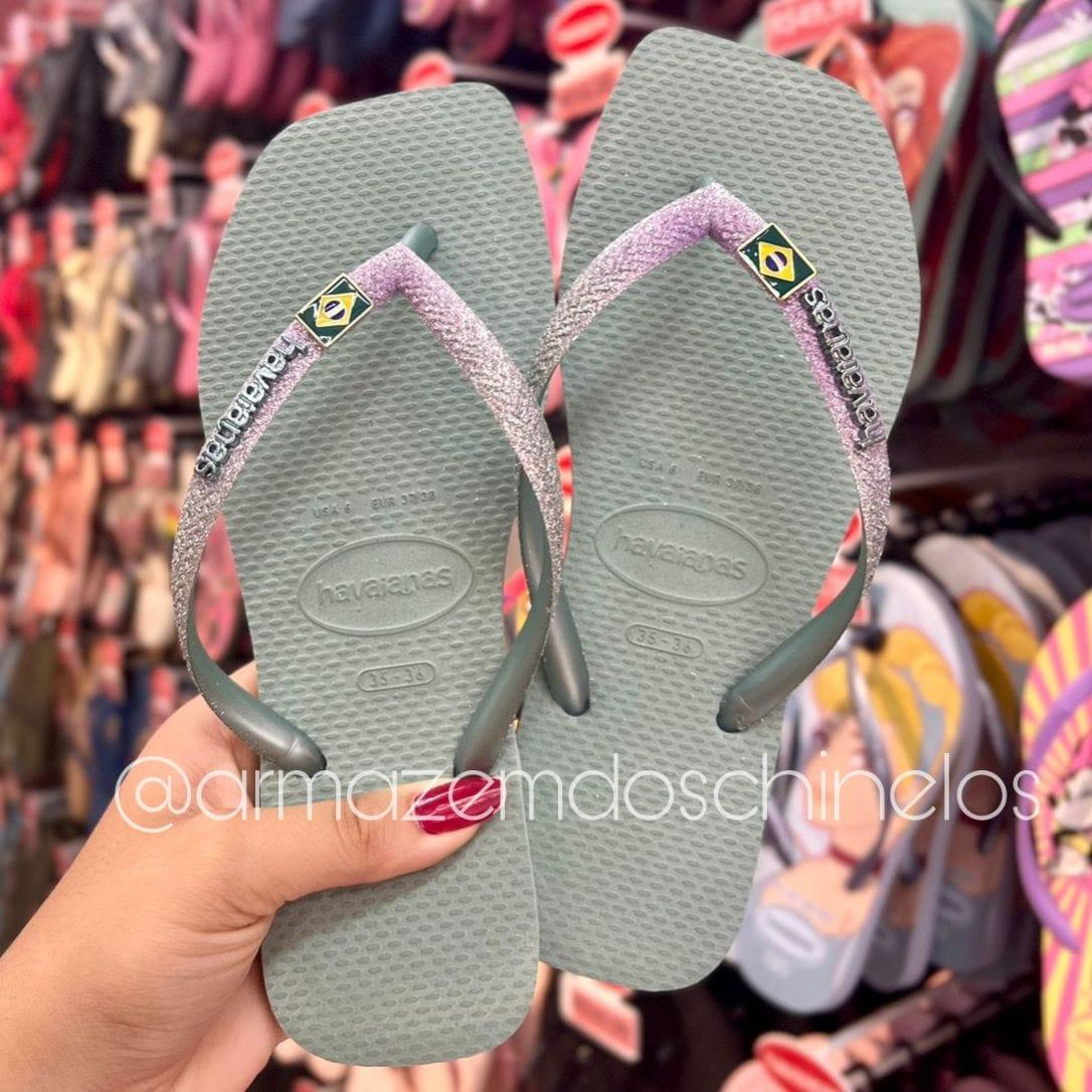 Havaianas Slim Square Glitter + Pingente Brasil - Armazém dos Chinelos  