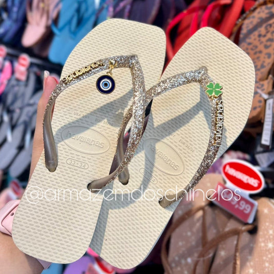 Havaianas Slim Square Glitter II + Pingente Trevo de quatro folhas e olho grego 