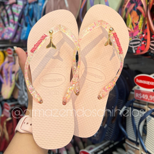 Havaianas Slim Logo Metallic + Pingente de Sereia