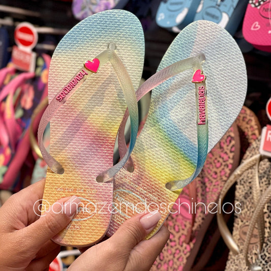 Havaianas Slim Metallic Rainbow + Pingente Coração