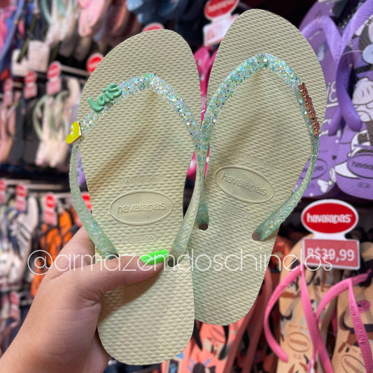 Havaianas Slim Glitter Flrish + Pingente Coração e Nome (Laís)