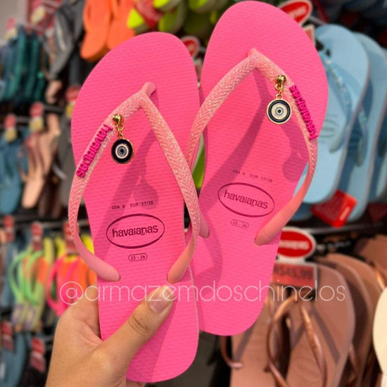 Havaianas Slim Glitter Neon + Pingente Olho Grego - Armazém dos Chinelos  