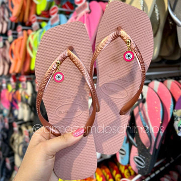 Havaianas Slim Square + Pingente Olho Grego Pink - Armazém dos Chinelos  