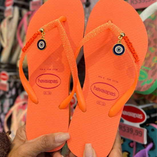 Havaianas Slim Glitter Neon + Pingente Olho Grego - Armazém dos Chinelos  